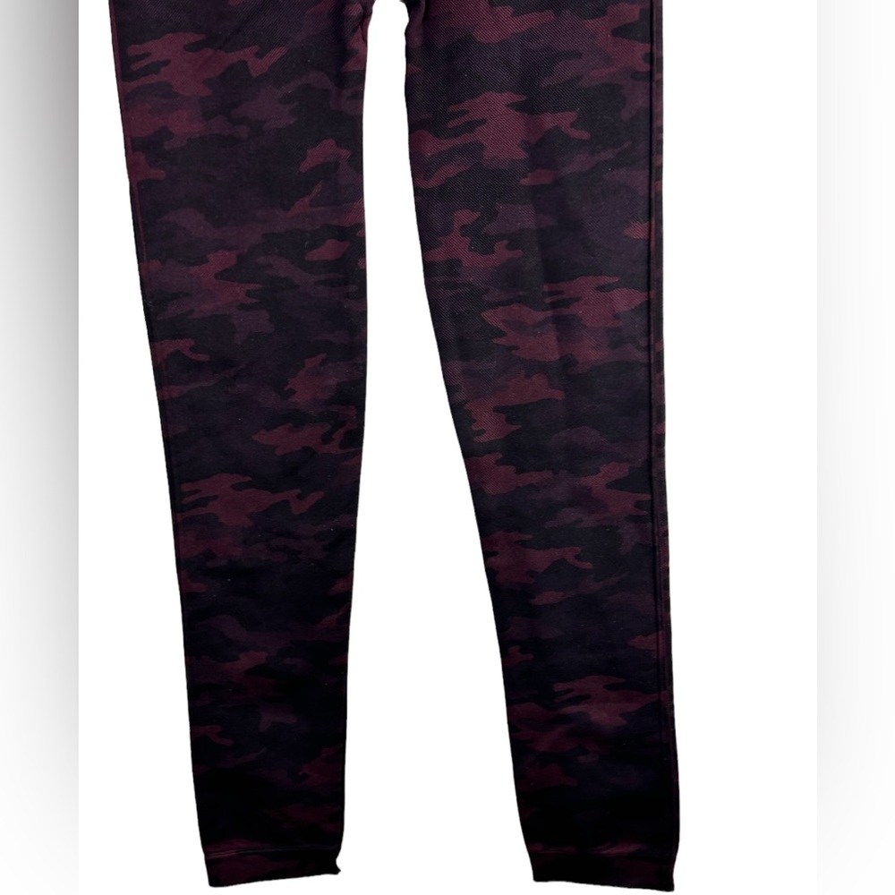 Spanx Look At Me Now Wine Camo Shaping Seamless Leggings Size M - Picture 6 of 9